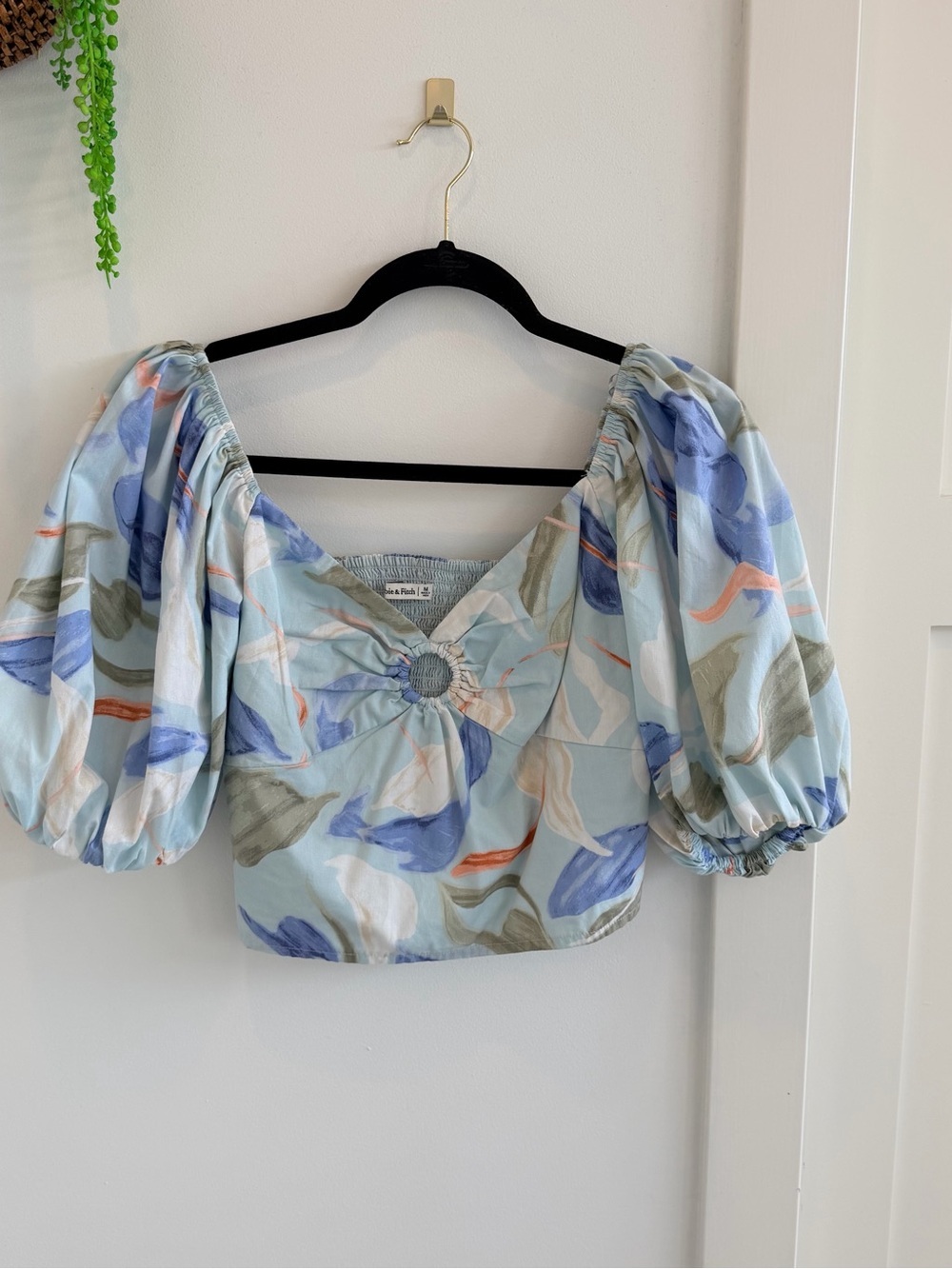 Abercrombie & Fitch Pastel Blue Floral Puff-Sleeve Crop Top